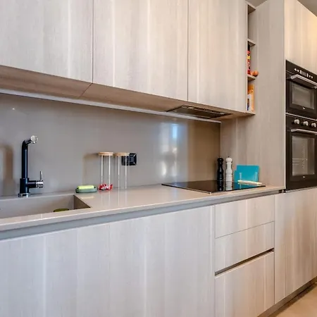 Blanqui L Design & Cozy L Shellter Saint-Tropez